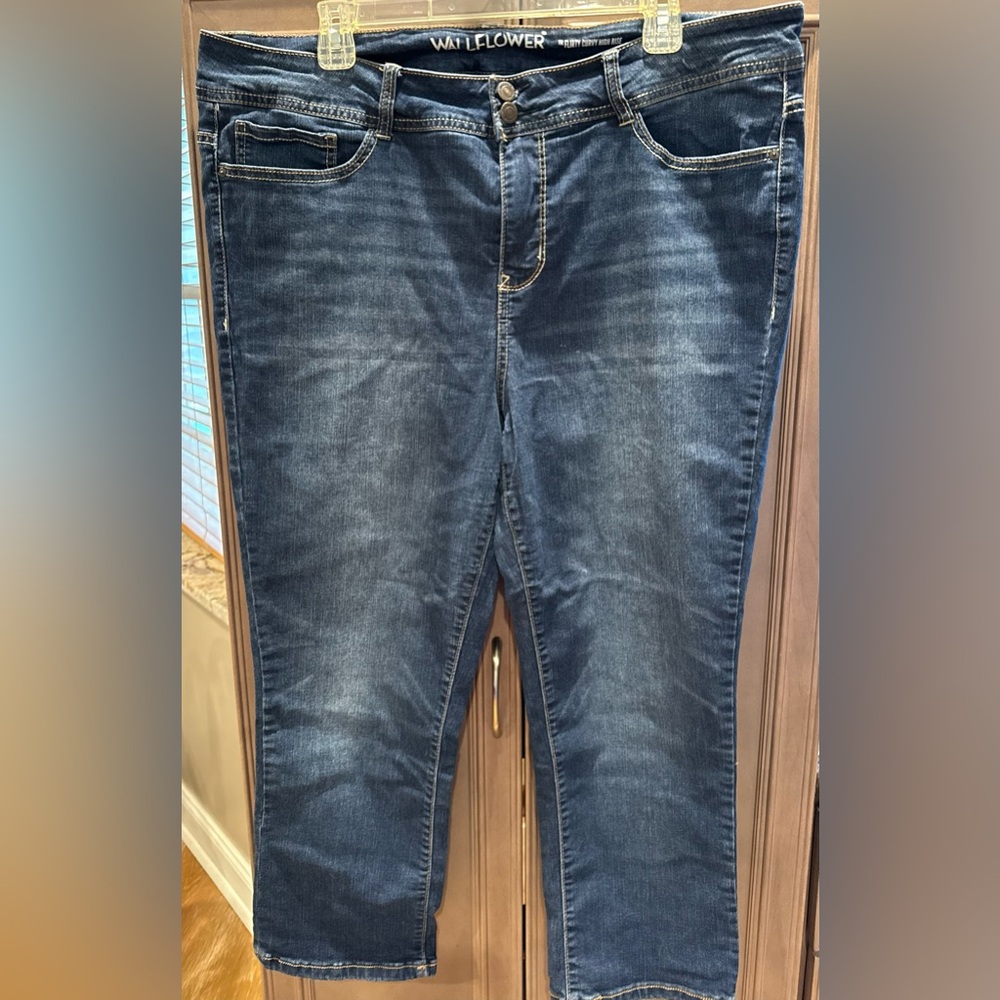 Wallflower 18 Flirty Curvy High Rise Indigo Blue Ankle Jeans